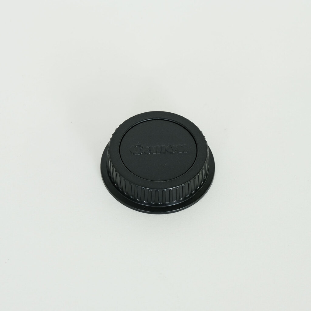 Canon EF-S18-135mm F3.5-5.6 IS STM Canon EF-S18-135mm F3.5-5.6 IS STM