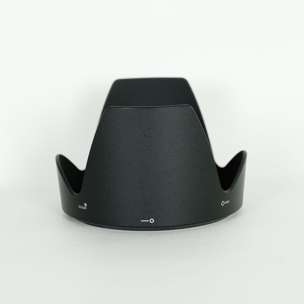 Nikon AF-S NIKKOR 28-300mm f/3.5-5.6G ED VR Nikon AF-S NIKKOR 28-300mm f/3.5-5.6G ED VR