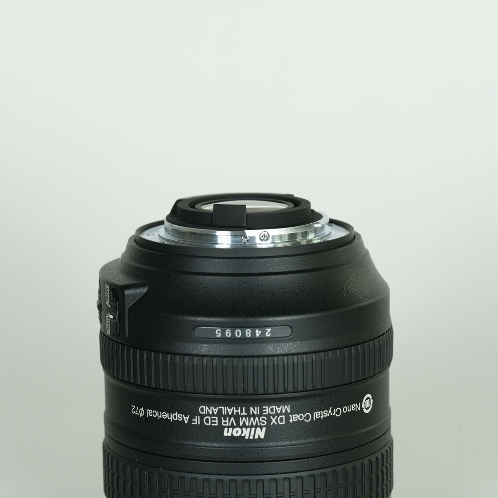 Nikon AF-S DX NIKKOR 16-80mm f/2.8-4E ED VR Nikon AF-S DX NIKKOR 16-80mm f/2.8-4E ED VR