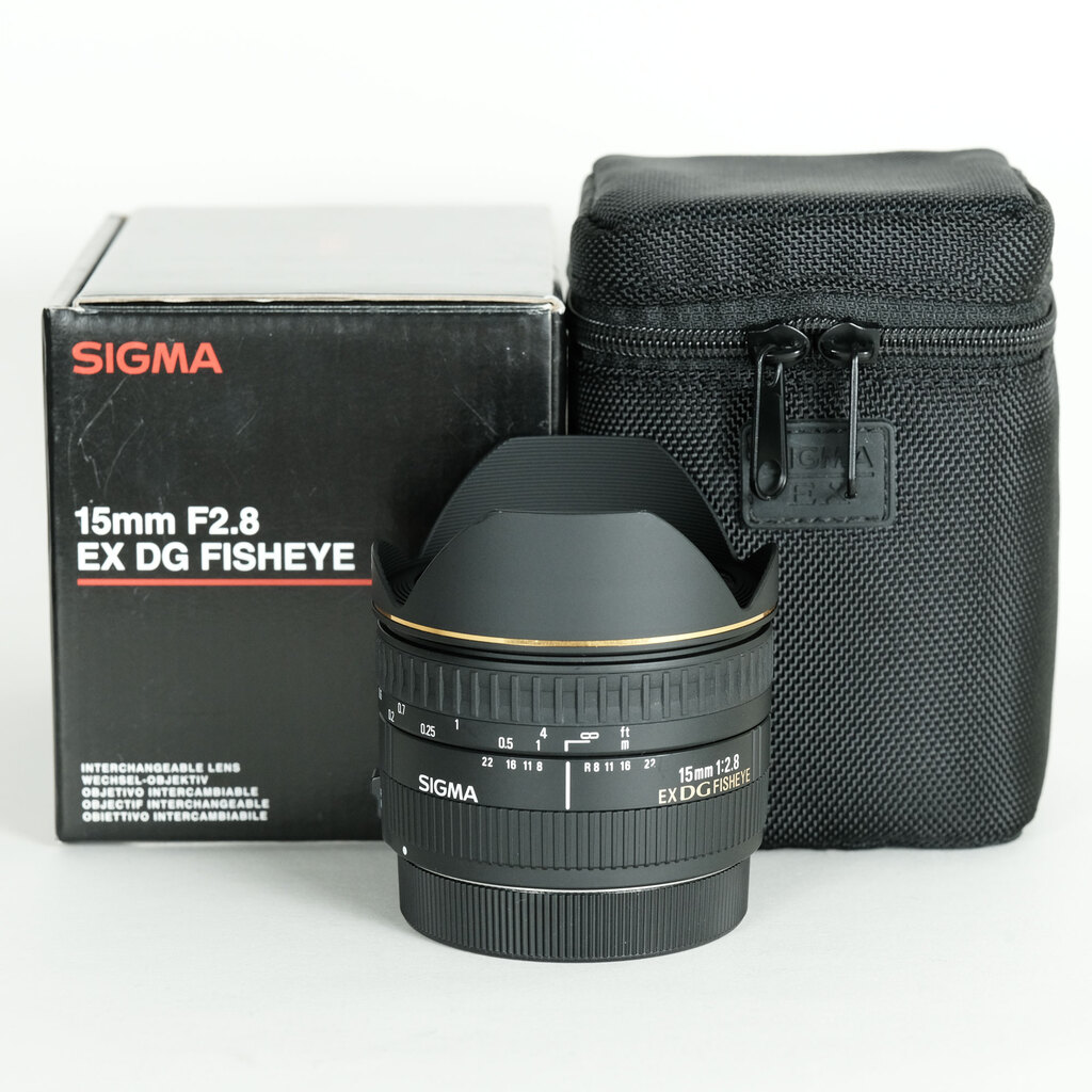 【美品】SIGMA15mmF2.8EX DG FISHEYEキャノン用 レンズ キャノン用シグマ15mm f2.8 EX FISHEYE(SIGMA 15mm F2
