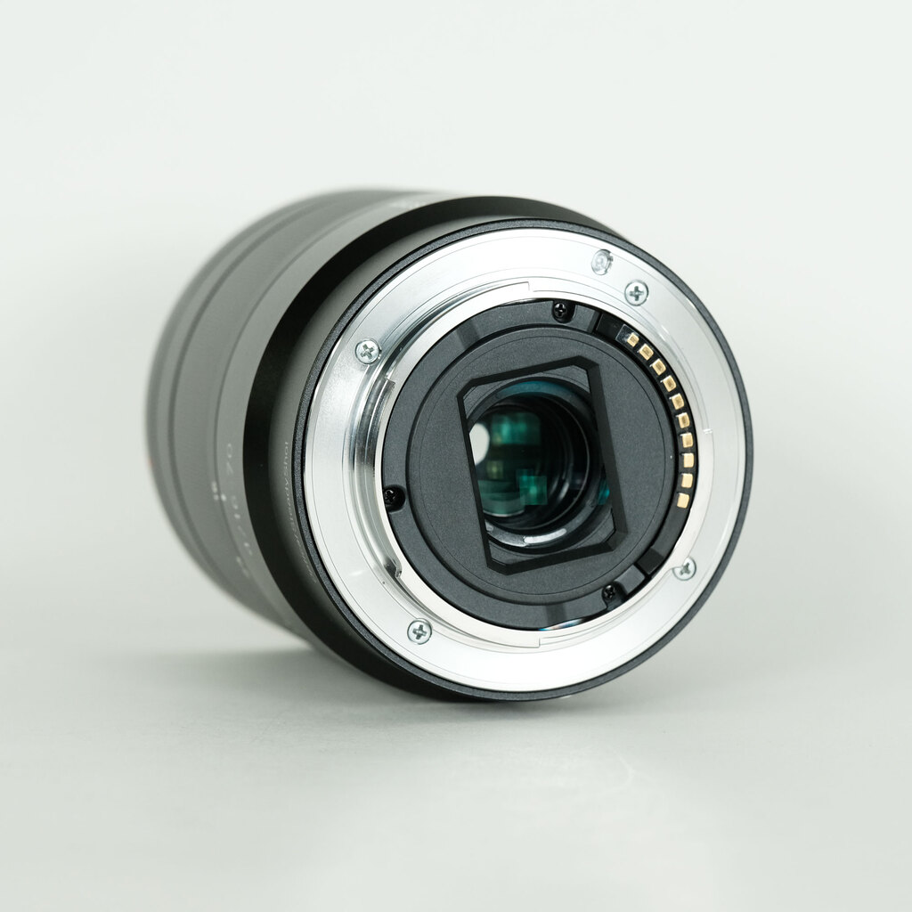 SONY Vario-Tessar T* E 16-70mm F4 ZA OSS SEL1670Z SONY Vario-Tessar T* E 16-70mm F4 ZA OSS SEL1670Z