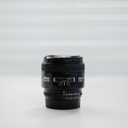 Nikon Ai AF Nikkor 85mm f/1.8D Nikon Ai AF Nikkor 85mm f/1.8D