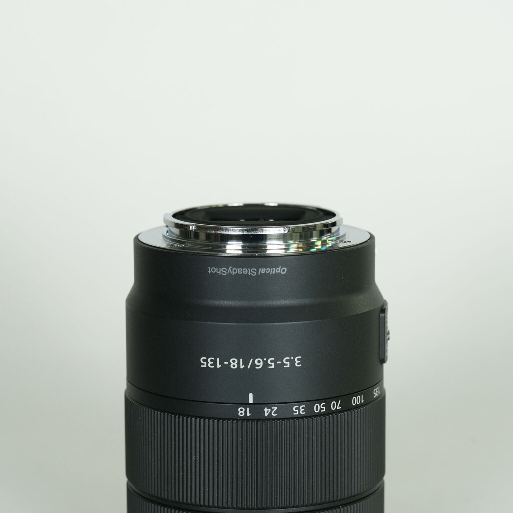 SONY E 18-135mm F3.5-5.6 OSS SEL18135