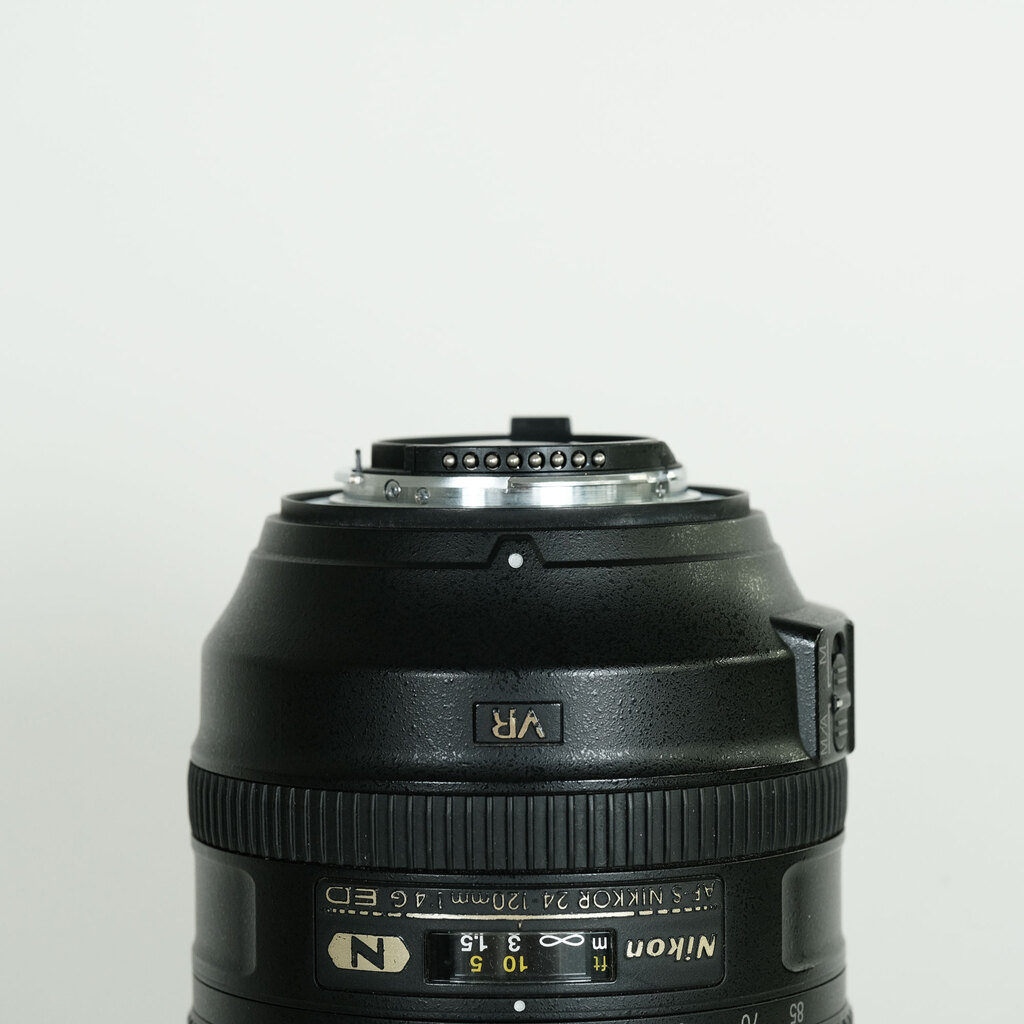 Nikon AF-S NIKKOR 24-120mm f/4G ED VR Nikon AF-S NIKKOR 24-120mm f/4G ED VR