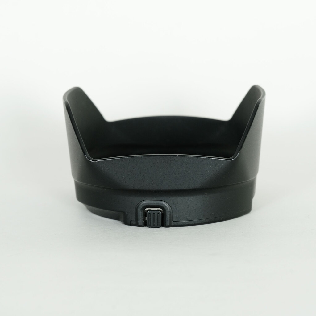 Nikon AF-S DX NIKKOR 16-80mm f/2.8-4E ED VR Nikon AF-S DX NIKKOR 16-80mm f/2.8-4E ED VR