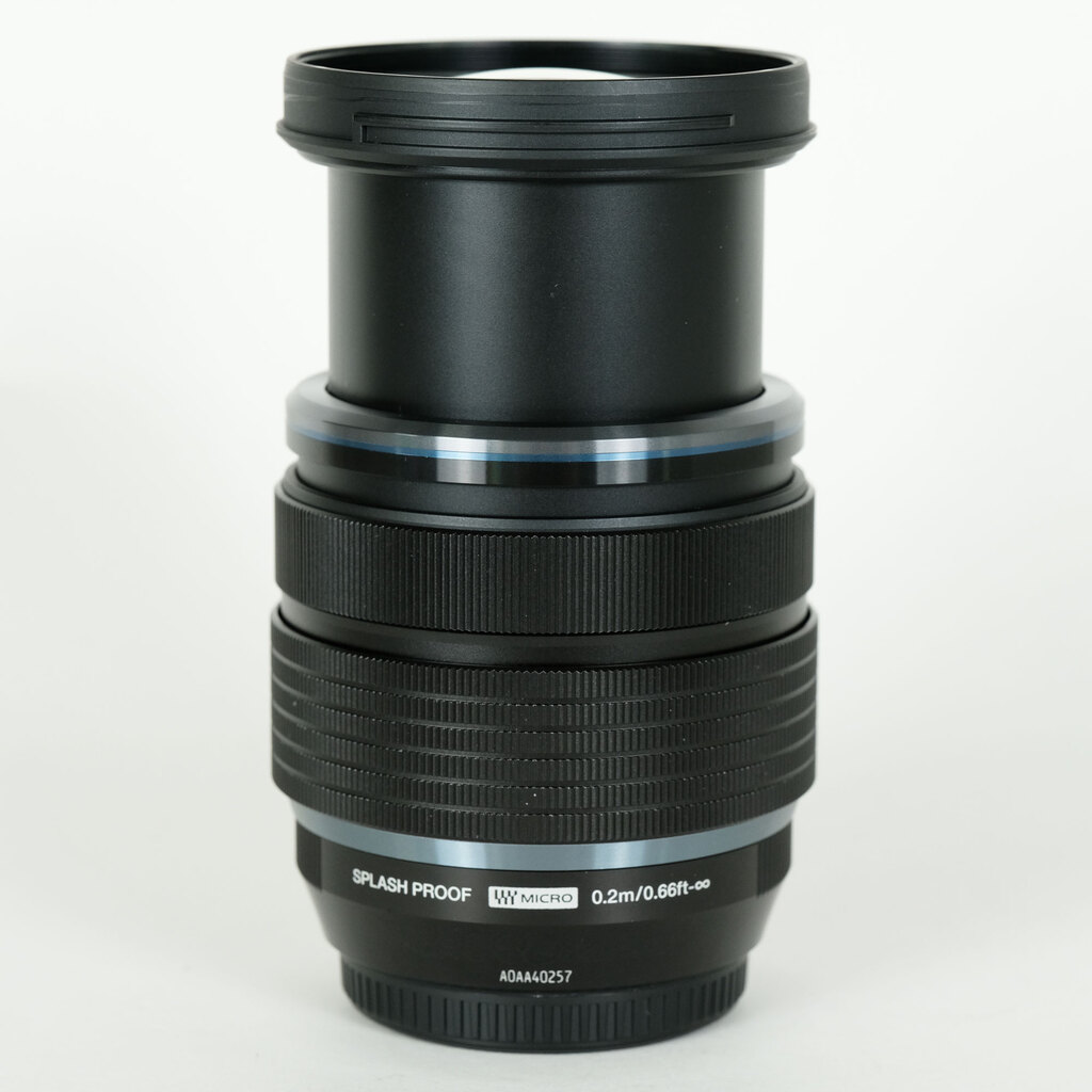 OLYMPUS M.ZUIKO DIGITAL ED 12-40mm F2.8 PRO II OLYMPUS M.ZUIKO DIGITAL ED 12-40mm F2.8 PRO II