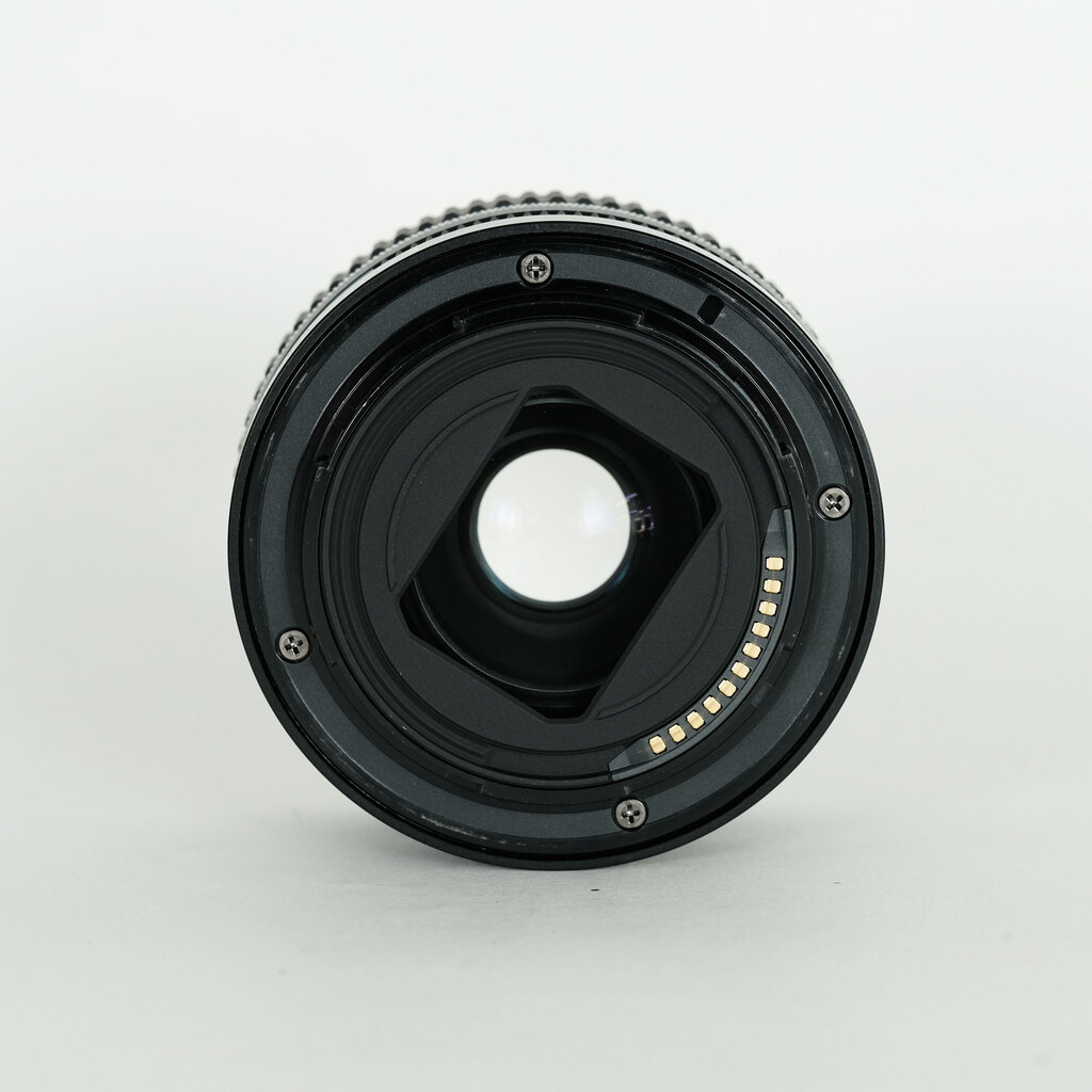 Nikon NIKKOR Z 40mm f/2 Nikon NIKKOR Z 40mm f/2