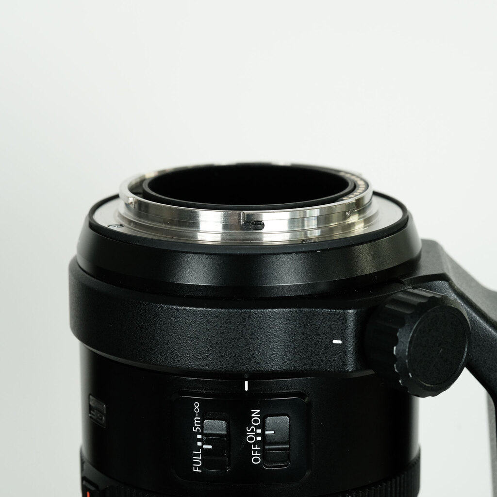 FUJIFILM GF100-200mmF5.6 R LM OIS WR FUJIFILM GF100-200mmF5.6 R LM OIS WR