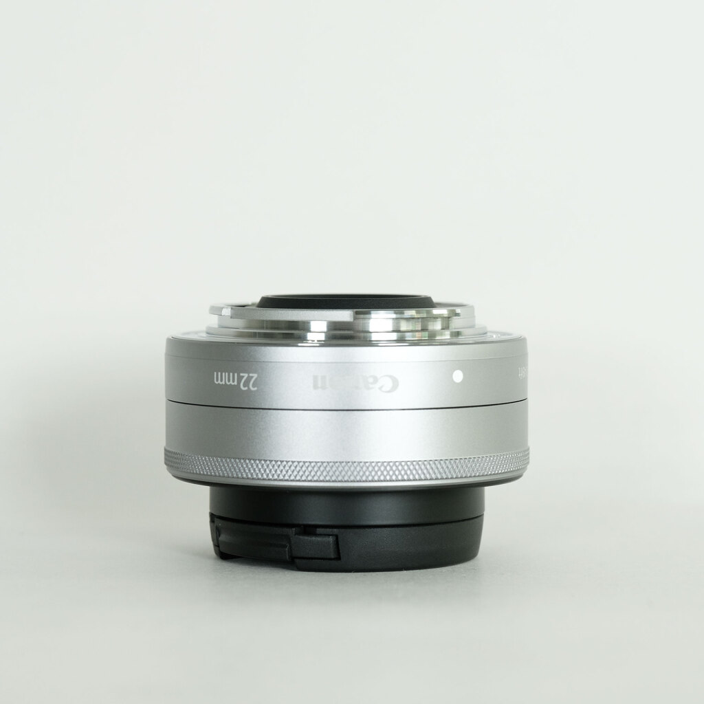 Canon EF-M22mm F2 STM Canon EF-M22mm F2 STM