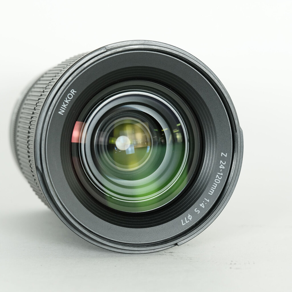 Nikon NIKKOR Z 24-120mm f/4 S Nikon NIKKOR Z 24-120mm f/4 S