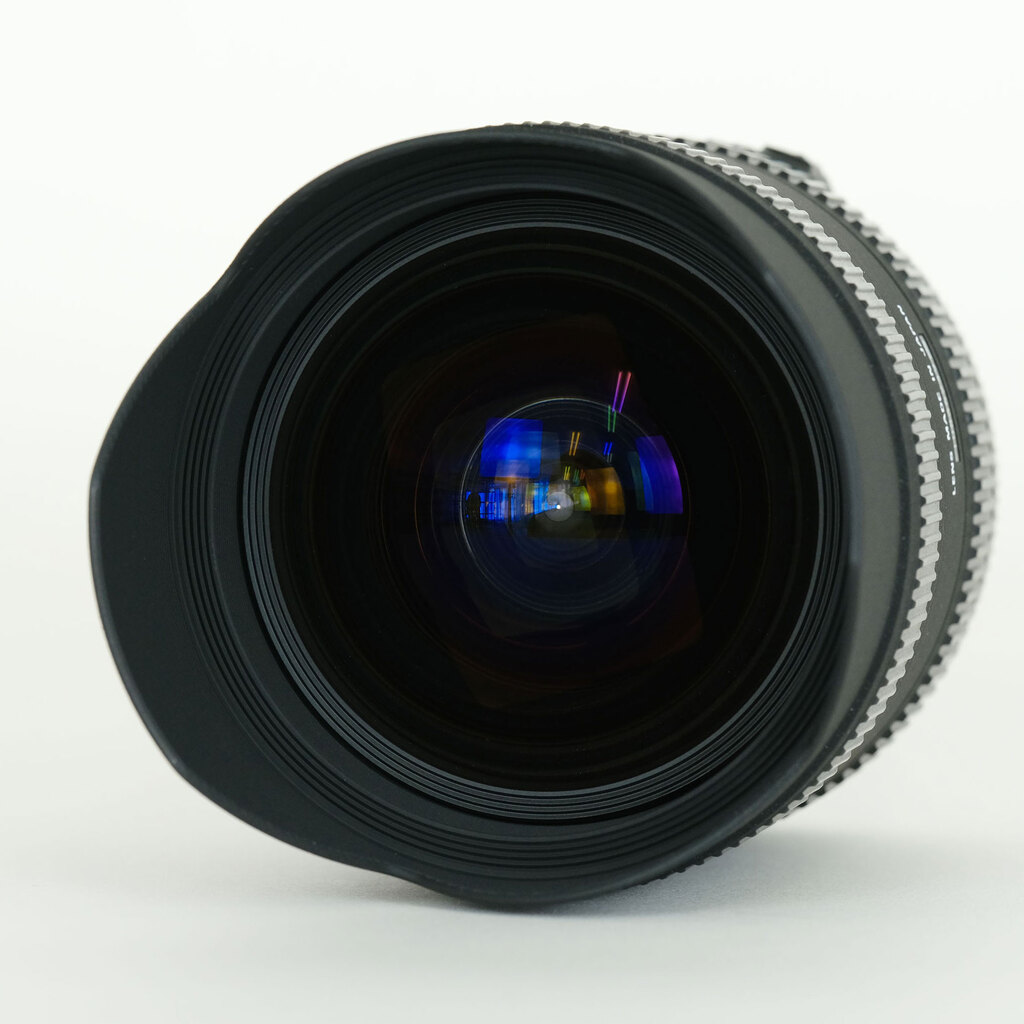 SIGMA 8-16mm F4.5-5.6DC HSM (ニコンF用) SIGMA 8-16mm F4.5-5.6DC HSM (ニコンF用)