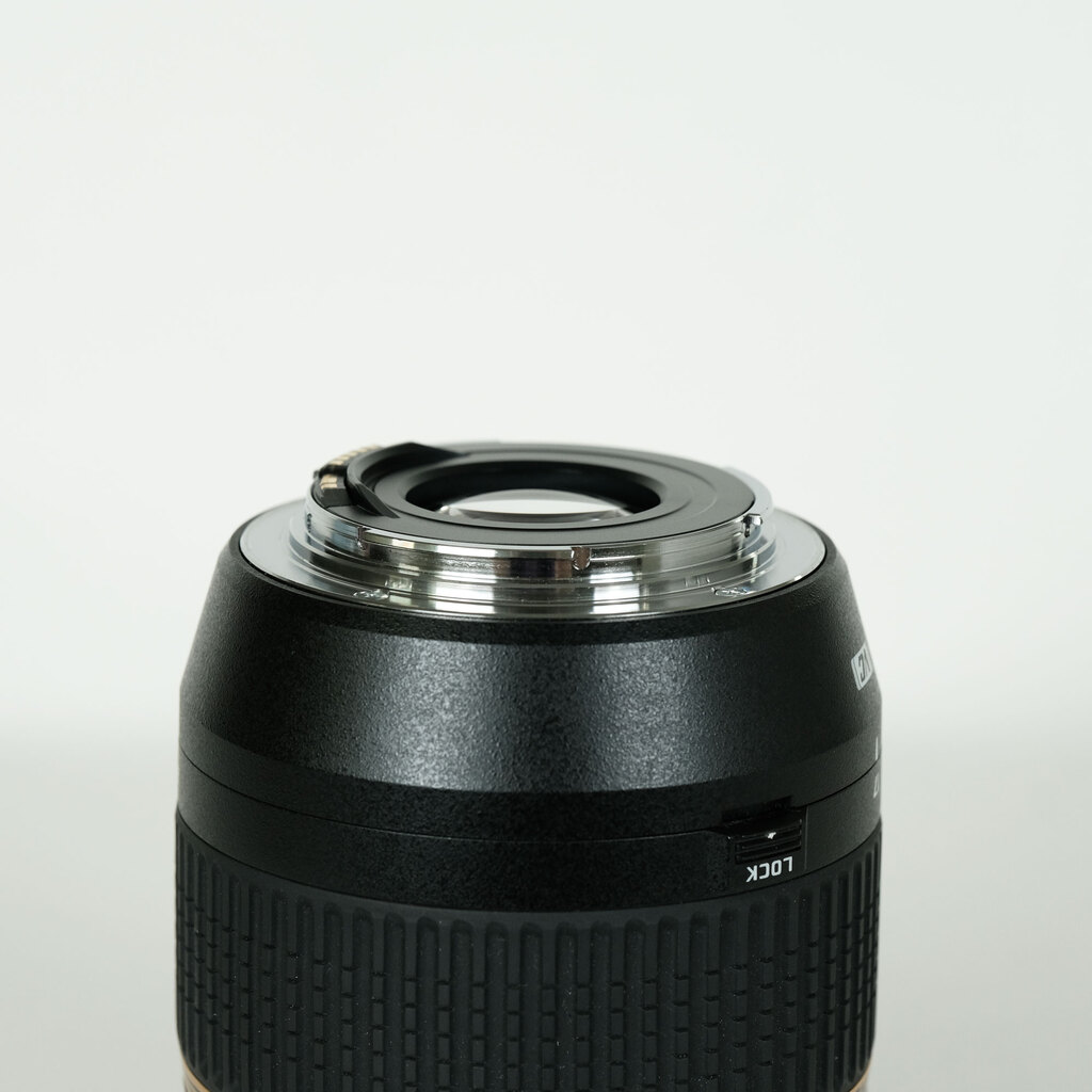 TAMRON SP 17-50mm F2.8 XR DiII VC /Model B005E (キヤノンEF用) TAMRON SP 17-50mm F2.8 XR DiII VC /Model B005E (キヤノンEF用)