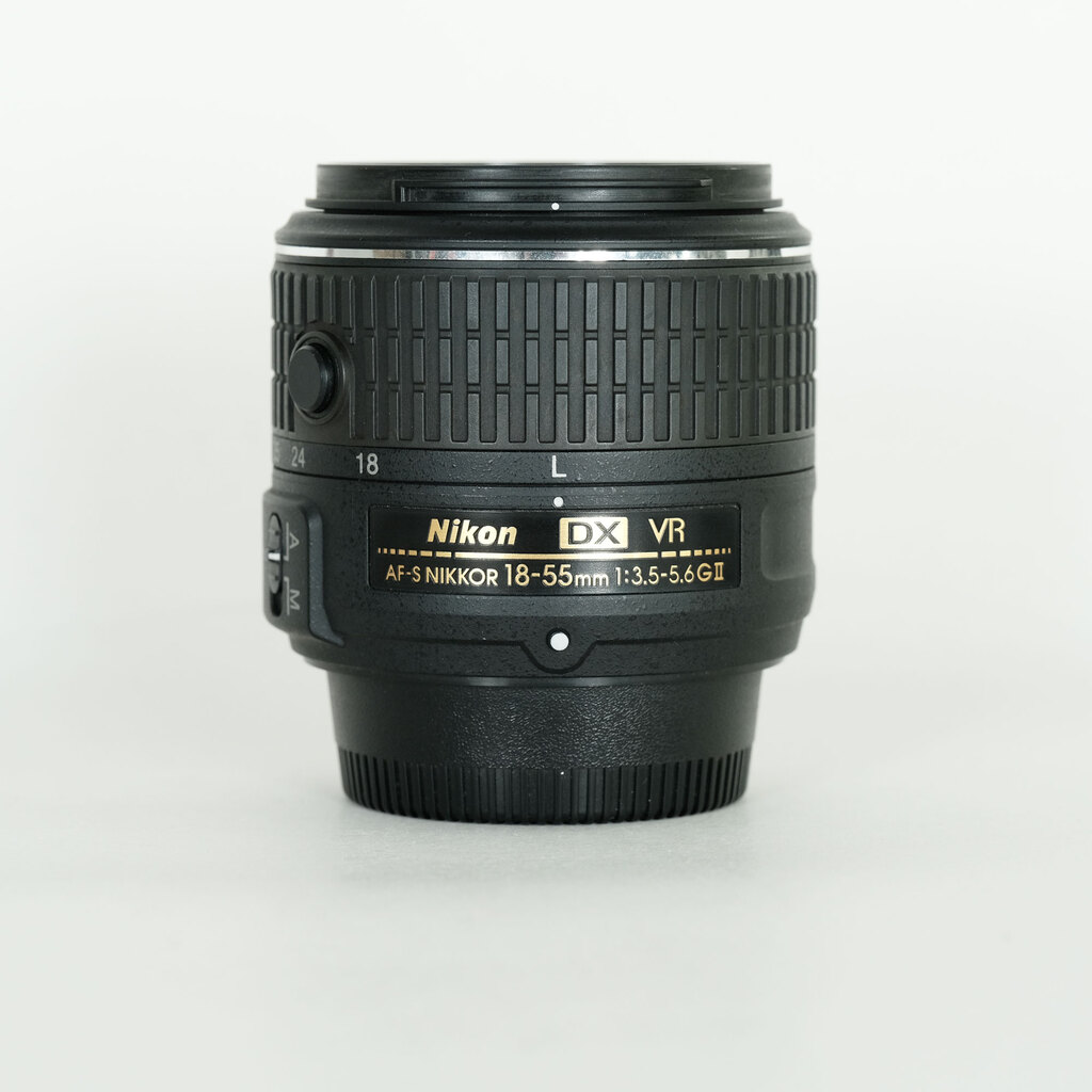 Nikon AF-S DX NIKKOR 18-55mm f3.5-5.6G VR II