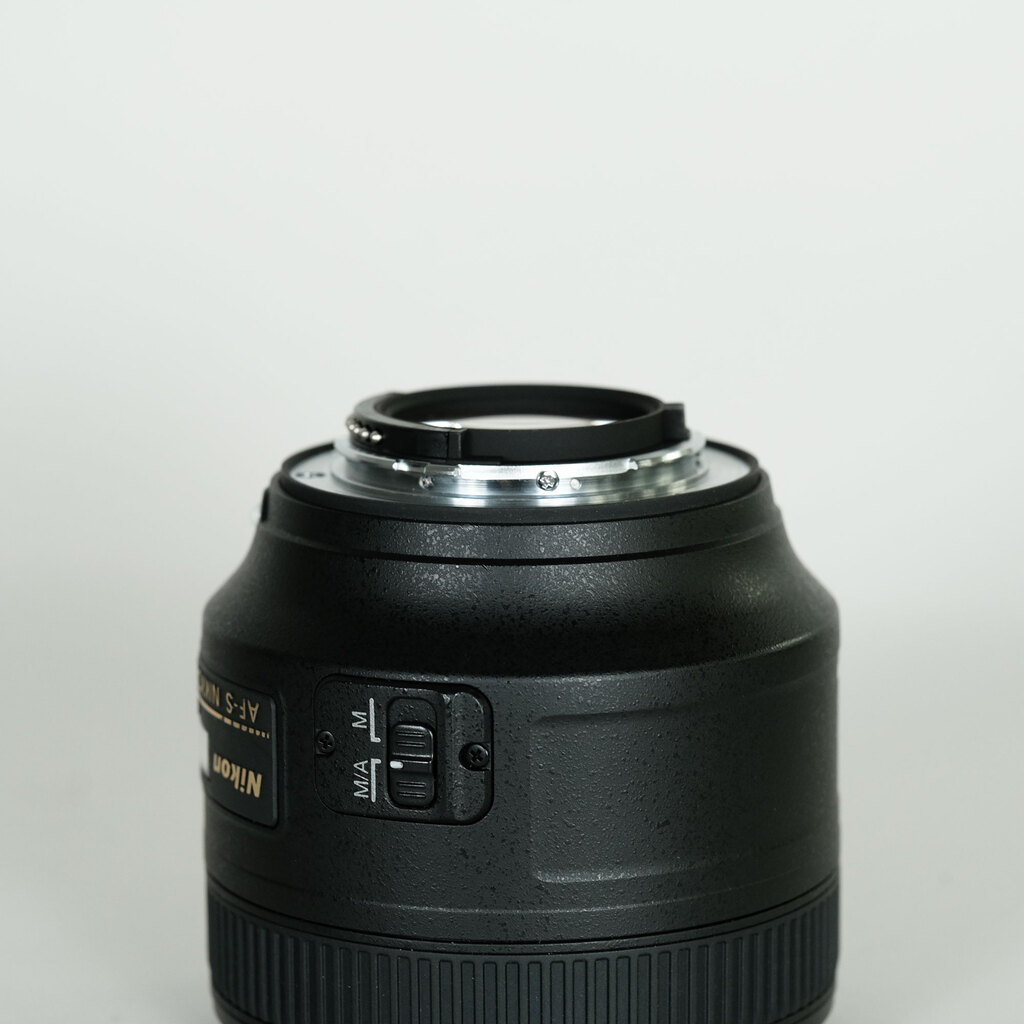 Nikon AF-S NIKKOR 85mm f/1.8G