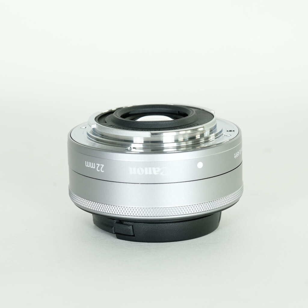 新品　未使用　高画質　軽量　CANON　キヤノンEF-M22mm F2 STM Canon EF-M22mm F2 STM | トキメキカメラ