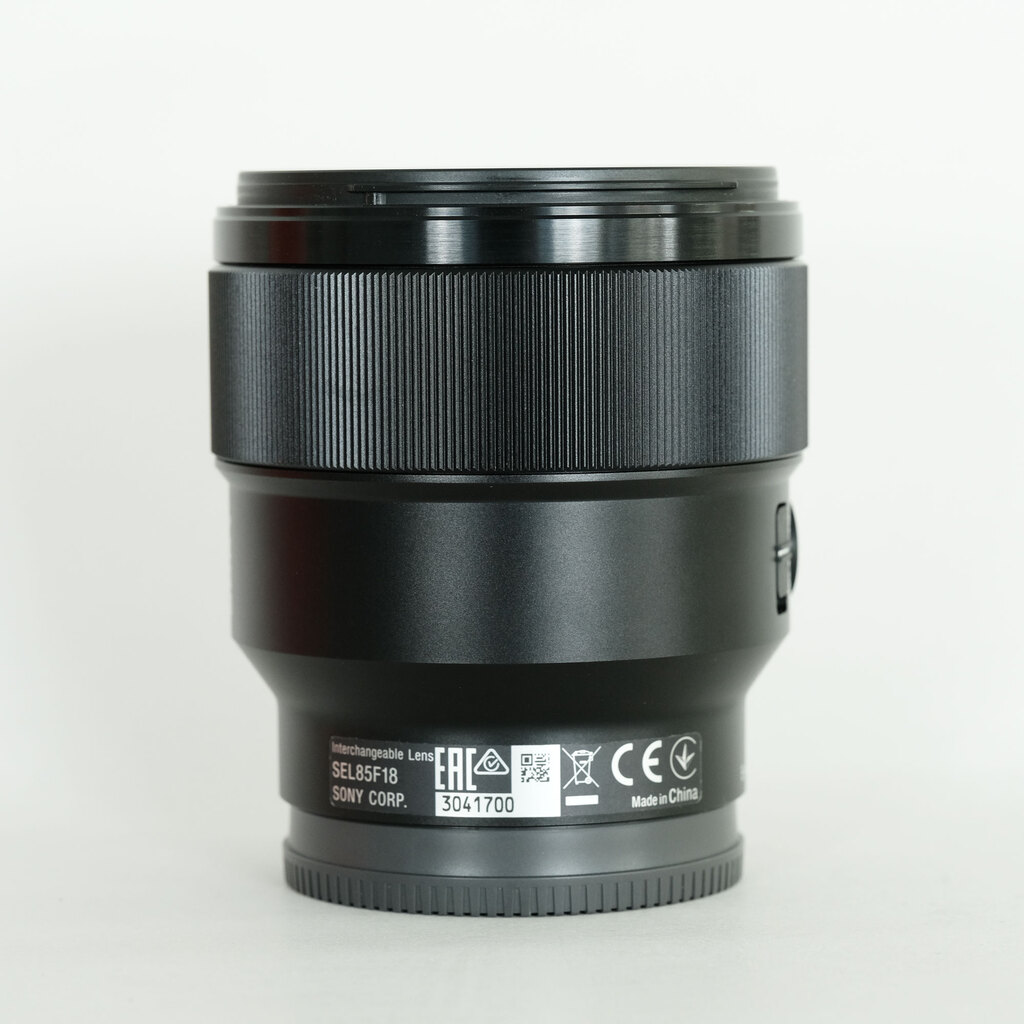 SONY FE 85mm F1.8 SEL85F18 SONY FE 85mm F1.8 SEL85F18