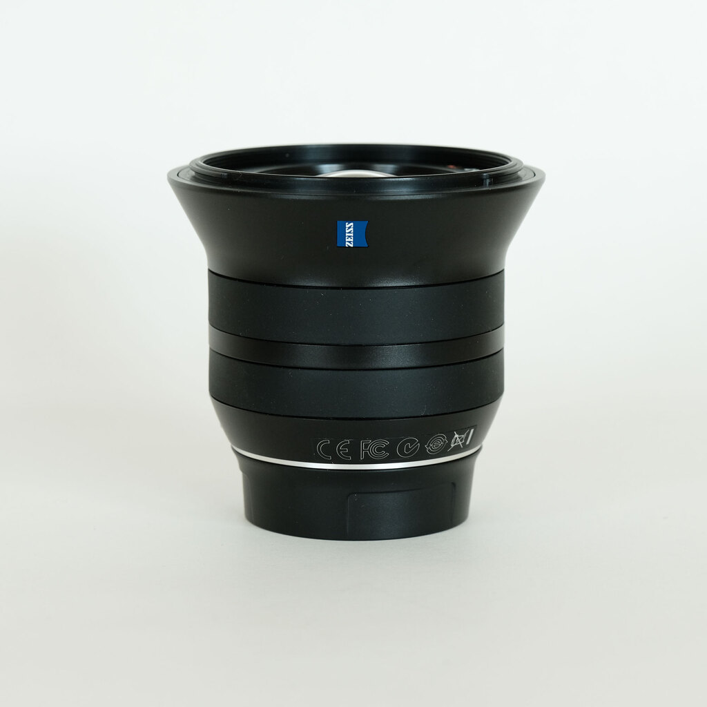 Carl Zeiss Touit 2.8/12 [フジフイルムX用]