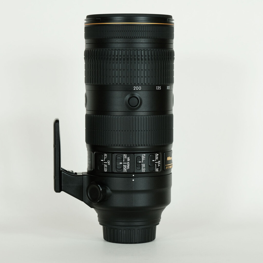 Nikon AF-S NIKKOR 70-200mm f/2.8E FL ED VR Nikon AF-S NIKKOR 70-200mm f/2.8E FL ED VR