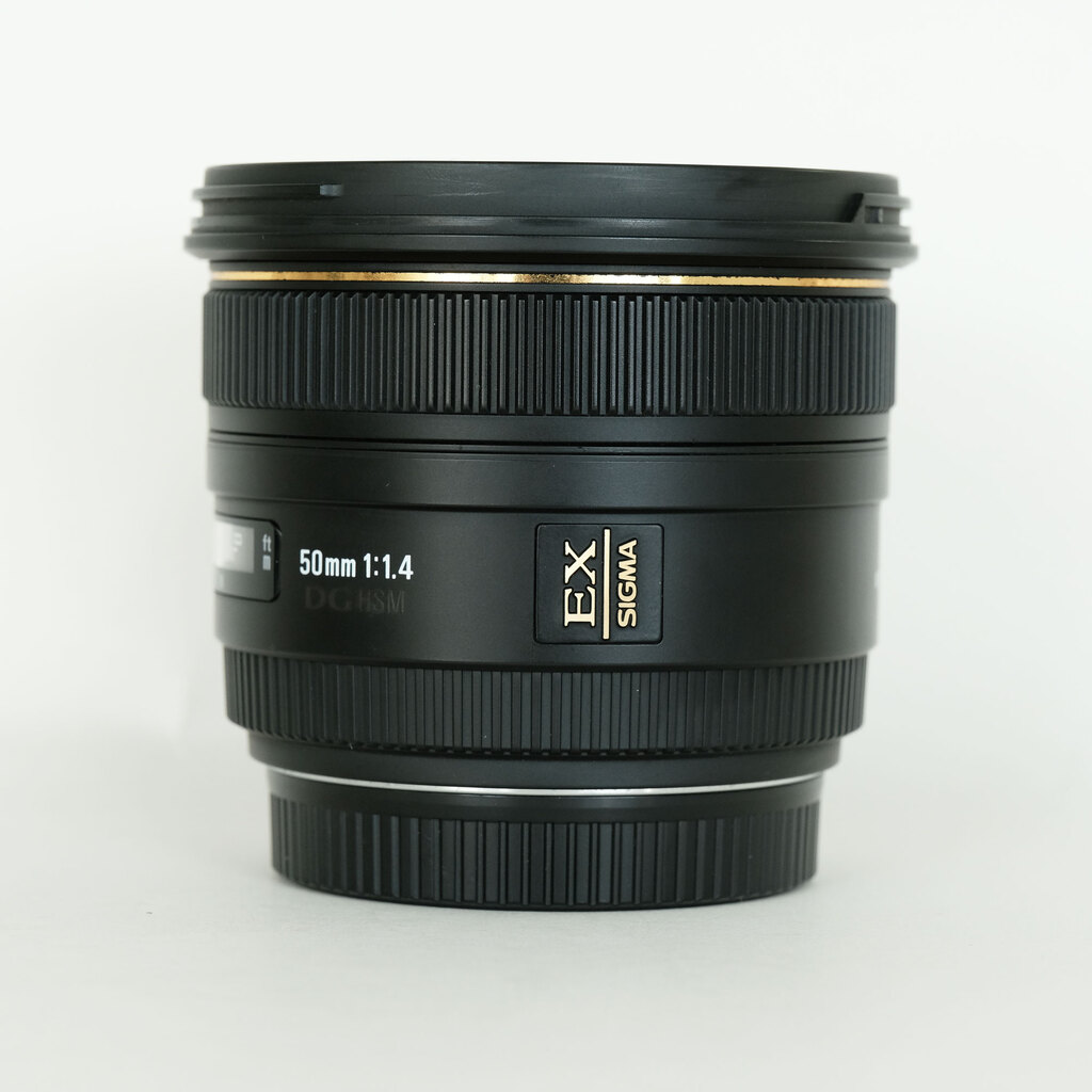 SIGMA 50mm F1.4 EX DG HSM キヤノン用レンズフード付き SIGMA シグマ 50mm F1.4 EX DG HSM Canon EFマウント フルサイズ
