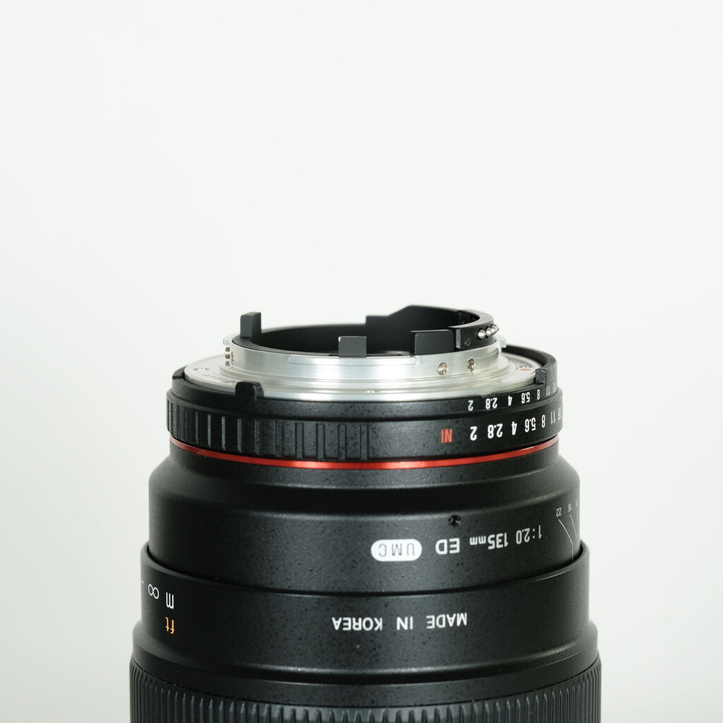 SAMYANG 135mm F2.0 (ニコンF用)CPU付
