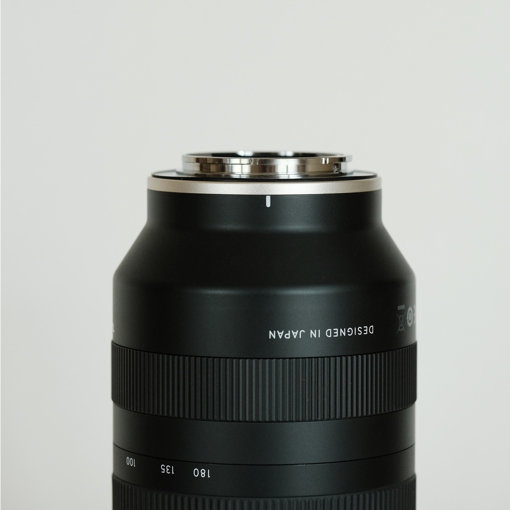 TAMRON 70-180mm F/2.8 Di III VXD (Model A056) [ ソニーE用 ]