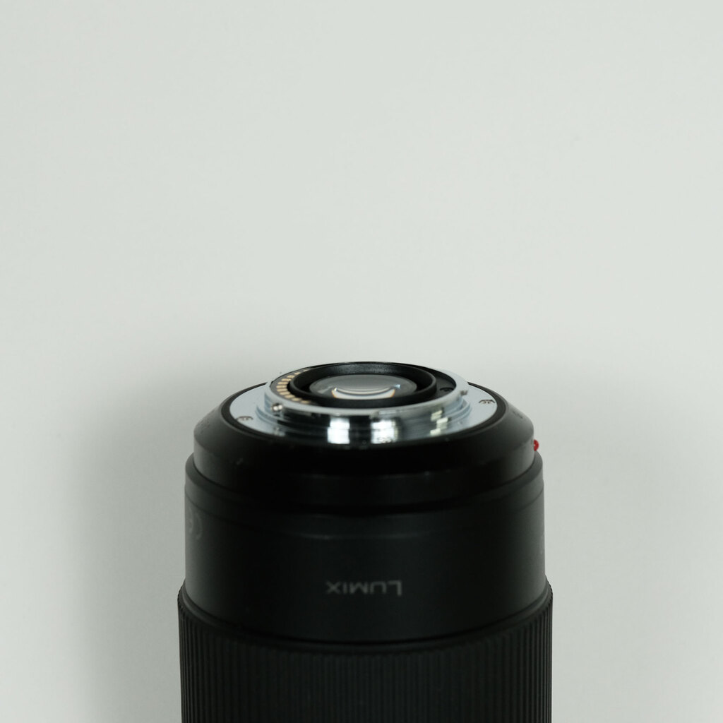 Panasonic LUMIX G VARIO 100-300mm / F4.0-5.6 II / POWER O.I.S. Panasonic LUMIX G VARIO 100-300mm / F4.0-5.6 II / POWER O.I.S.