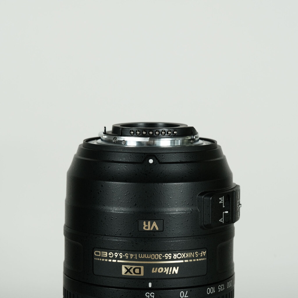 Nikon AF-S DX NIKKOR 55-300mm F4.5-5.6G ED VR Nikon AF-S DX NIKKOR 55-300mm F4.5-5.6G ED VR