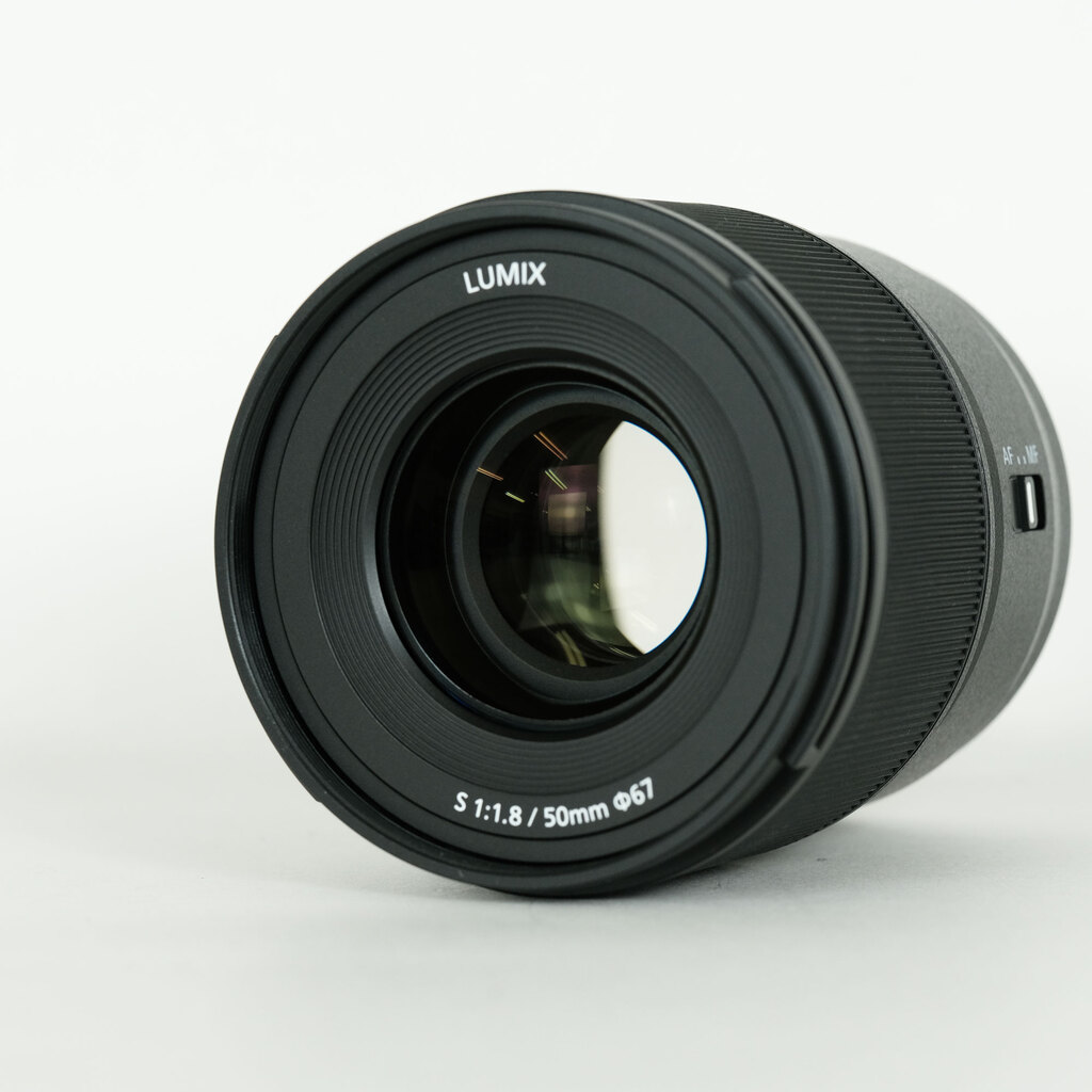 Panasonic LUMIX S 50mm F1.8 新品未使用品 Panasonic Lumix S S50 50mm F1.8 Lens | Sweetwater