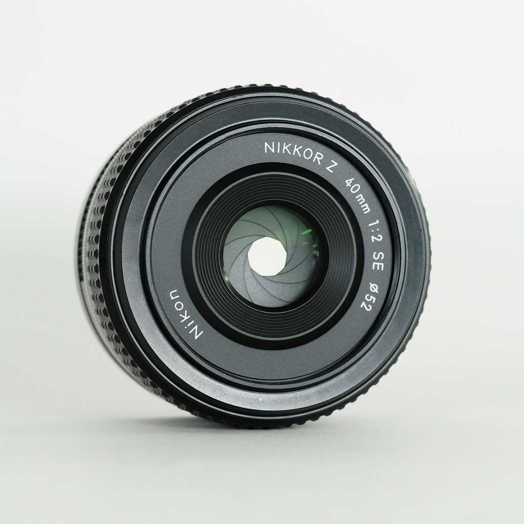 Nikon NIKKOR Z 40mm f/2 Nikon NIKKOR Z 40mm f/2