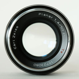 Carl Zeiss Planar T* 50mm F1.4 ZE [キヤノンEF用]
