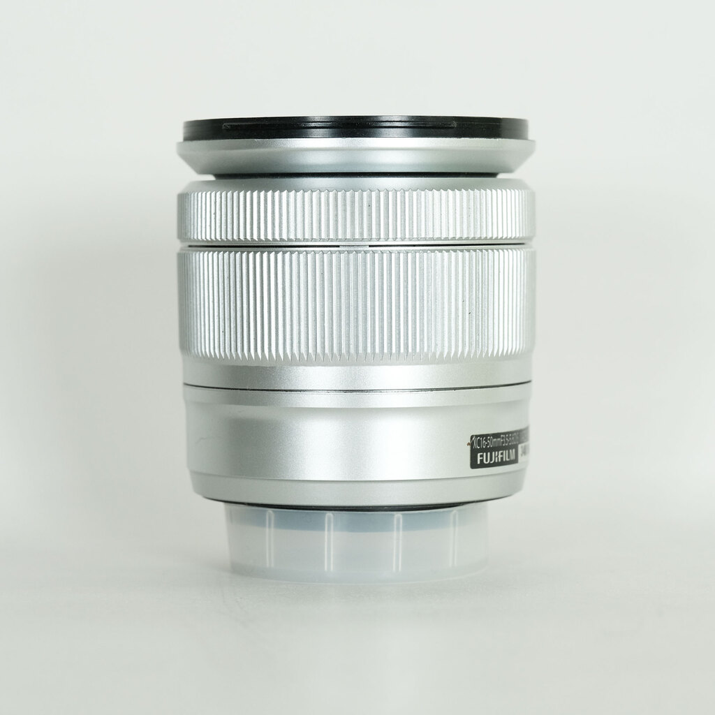 FUJIFILM フジノン XC16-50mm F3.5-5.6 OIS シルバー FUJIFILM フジノン XC16-50mm F3.5-5.6 OIS シルバー