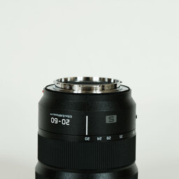 Panasonic LUMIX S 20-60mm F3.5-5.6 Panasonic LUMIX S 20-60mm F3.5-5.6