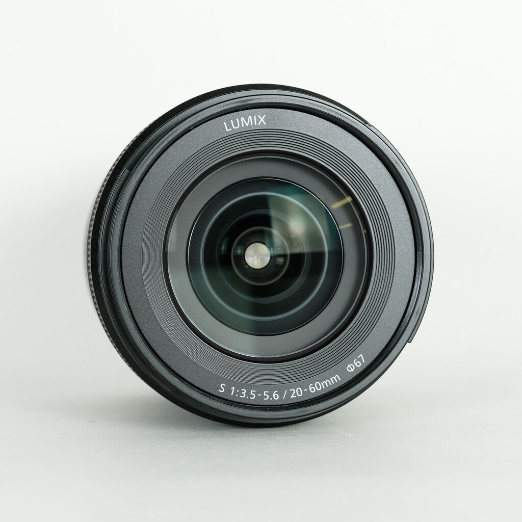 Panasonic LUMIX S 20-60mm F3.5-5.6 Panasonic LUMIX S 20-60mm F3.5-5.6