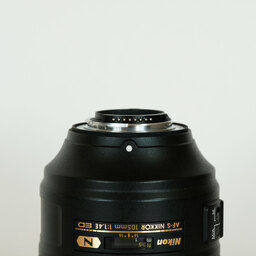 Nikon AF-S NIKKOR 105mm f/1.4E ED Nikon AF-S NIKKOR 105mm f/1.4E ED