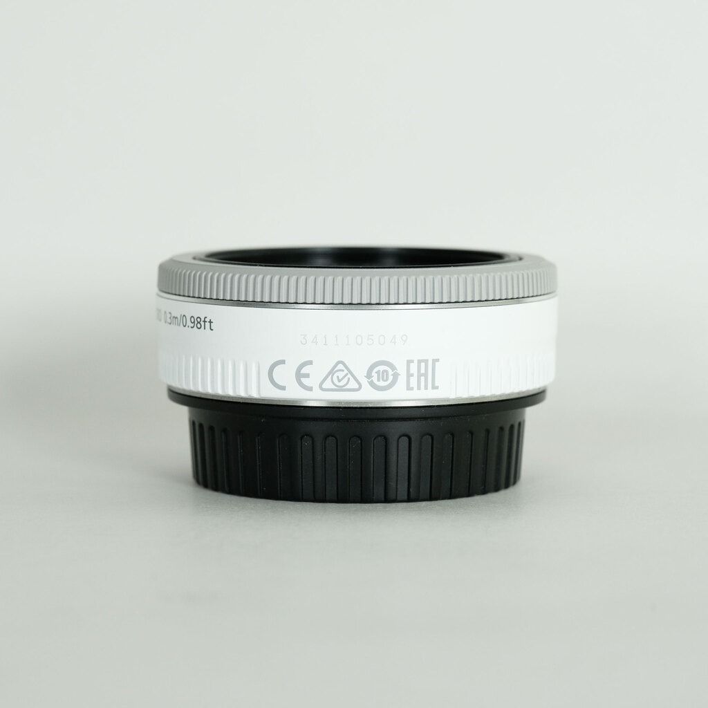 Canon EF40mm F2.8 STM ホワイト Canon EF40mm F2.8 STM ホワイト