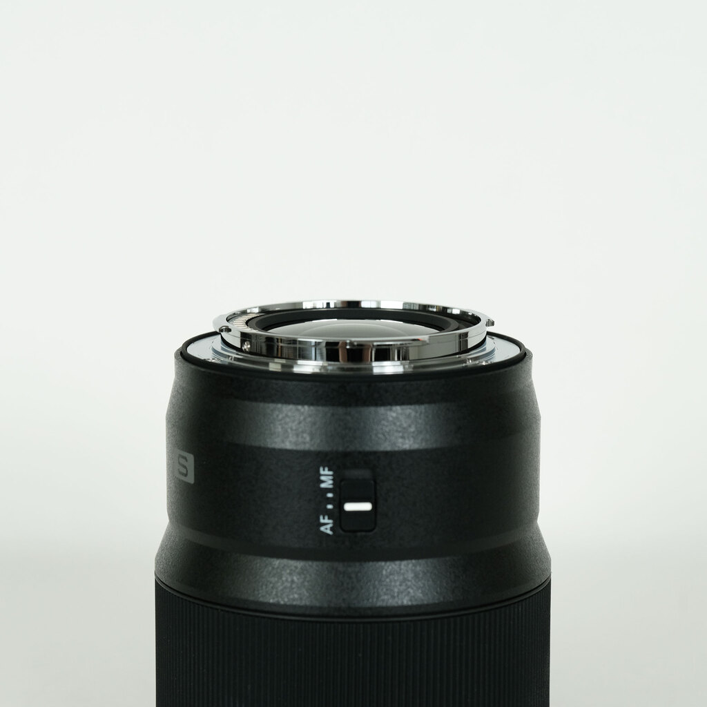 Panasonic LUMIX S 50mm F1.8 Panasonic LUMIX S 50mm F1.8