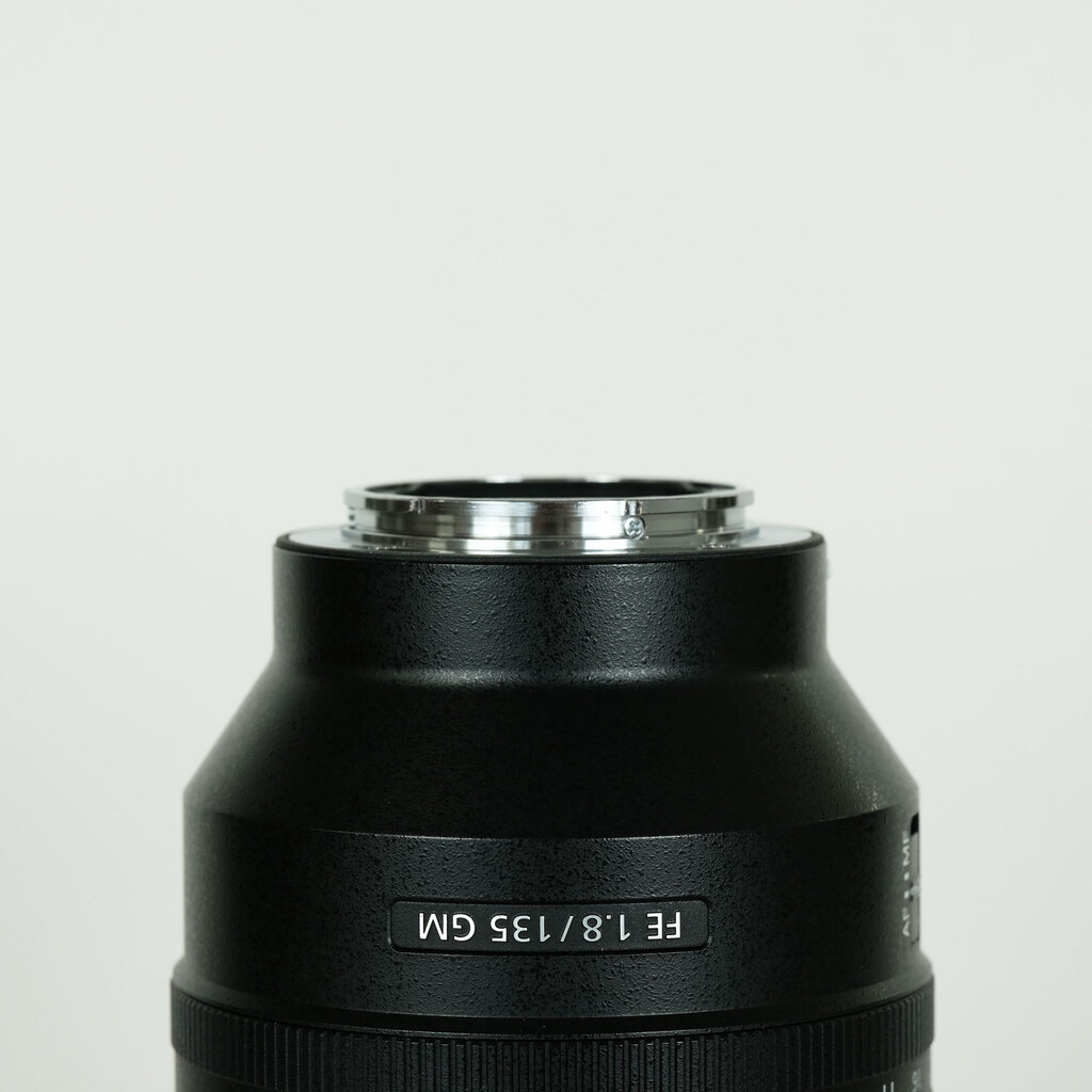 【美品】SONY FE 135mm F1.8 GM レンズ➕フィルタ 美品・値下げ】SONY FE 135mm F1.8 GM レンズ➕フィルタ
