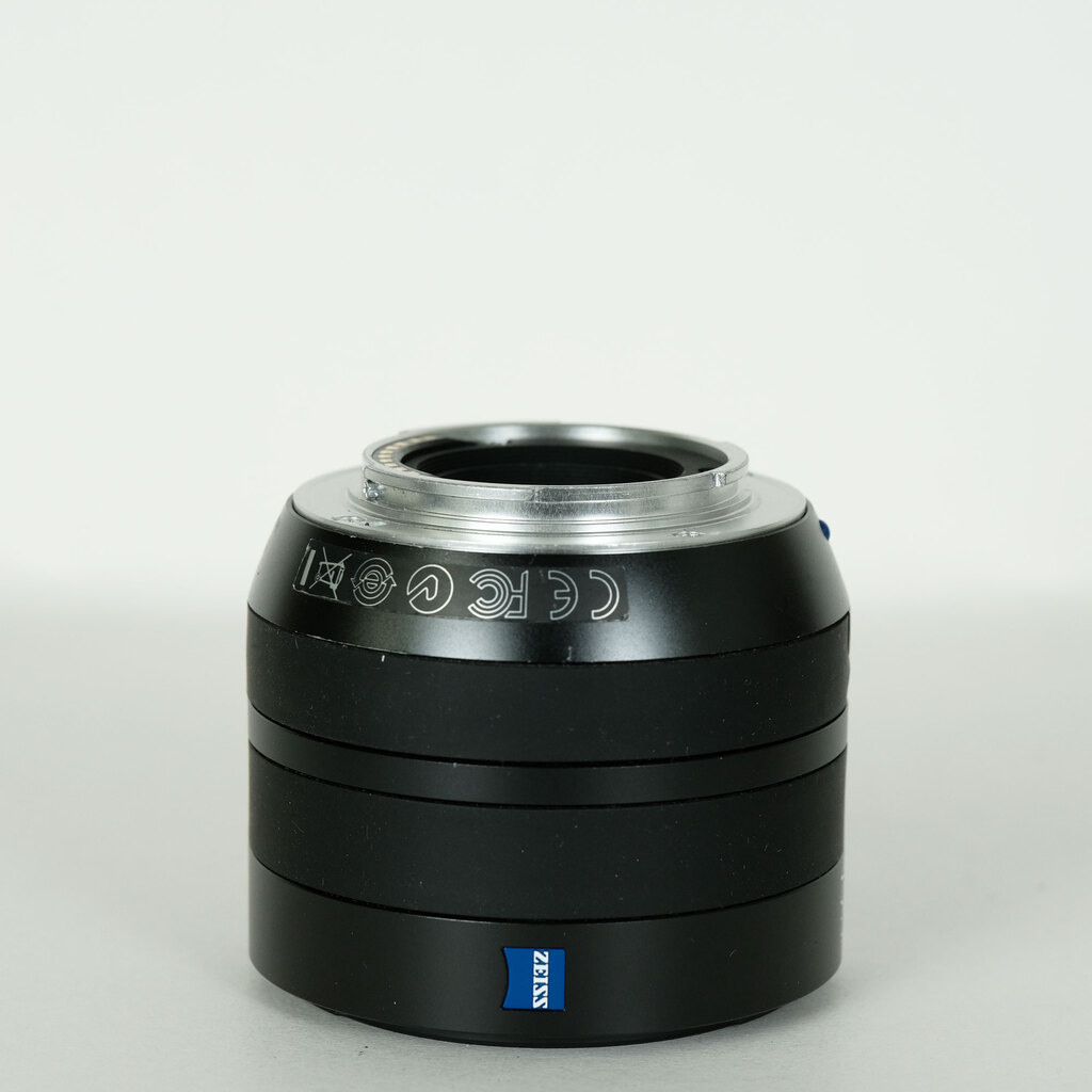 Carl Zeiss Touit 1.8/32 [フジフイルムX用]