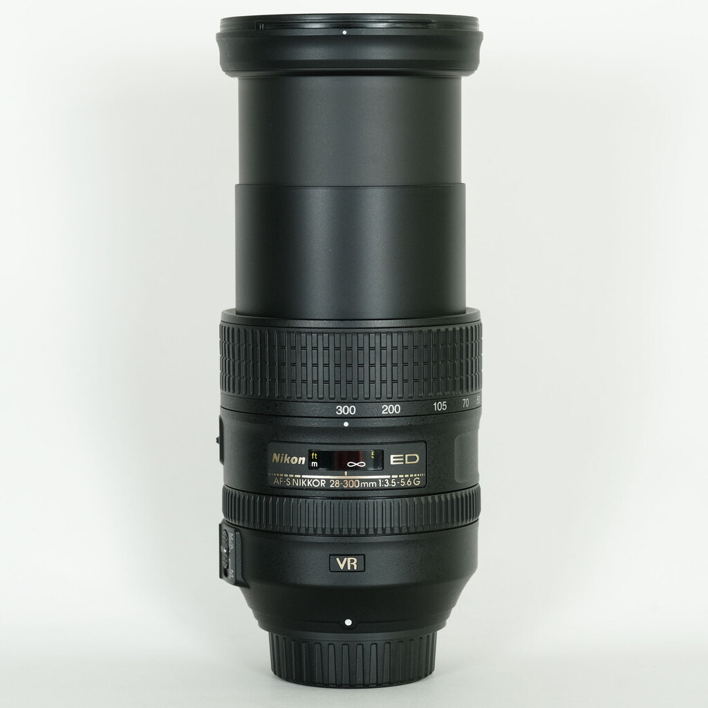 Nikon AF-S NIKKOR 28-300mm f/3.5-5.6G ED VR