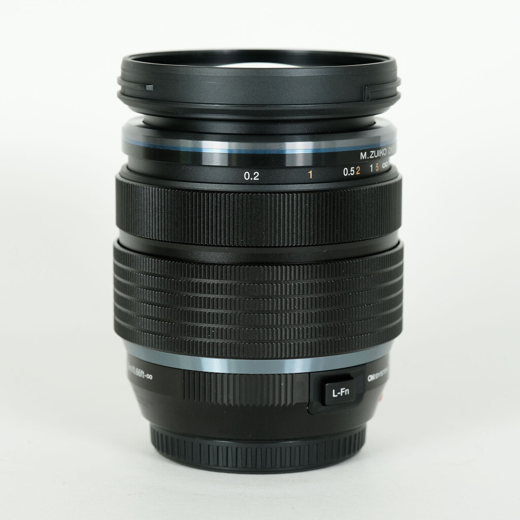 OLYMPUS M.ZUIKO DIGITAL ED 12-40mm F2.8 PRO II OLYMPUS M.ZUIKO DIGITAL ED 12-40mm F2.8 PRO II