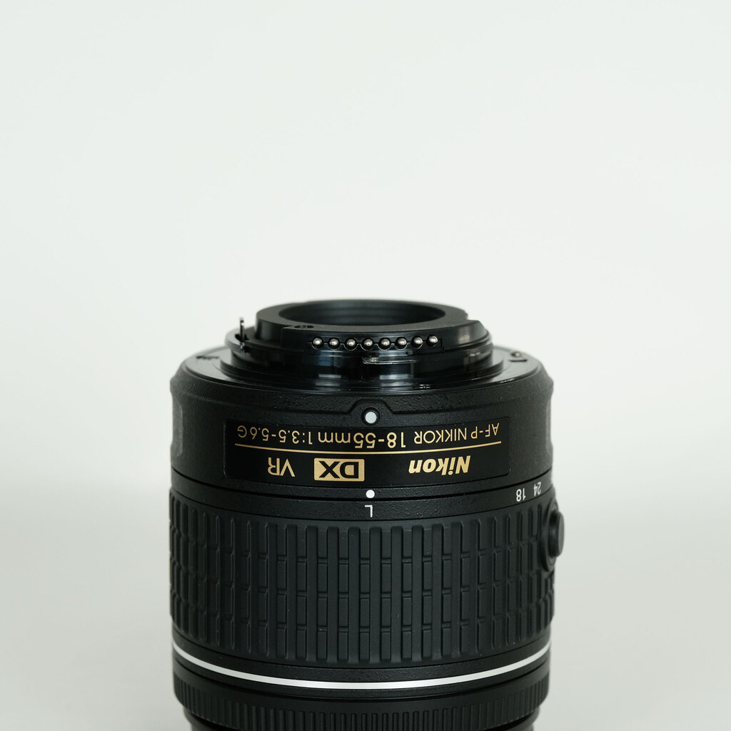 Nikon AF-P DX NIKKOR 18-55mm F3.5-5.6G VR Nikon AF-P DX NIKKOR 18-55mm F3.5-5.6G VR
