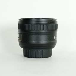 Nikon AF-S NIKKOR 50mm f/1.8G Nikon AF-S NIKKOR 50mm f/1.8G