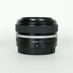 Nikon NIKKOR Z 40mm f/2 Nikon NIKKOR Z 40mm f/2