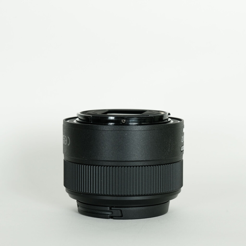 Nikon NIKKOR Z 40mm f/2 Nikon NIKKOR Z 40mm f/2