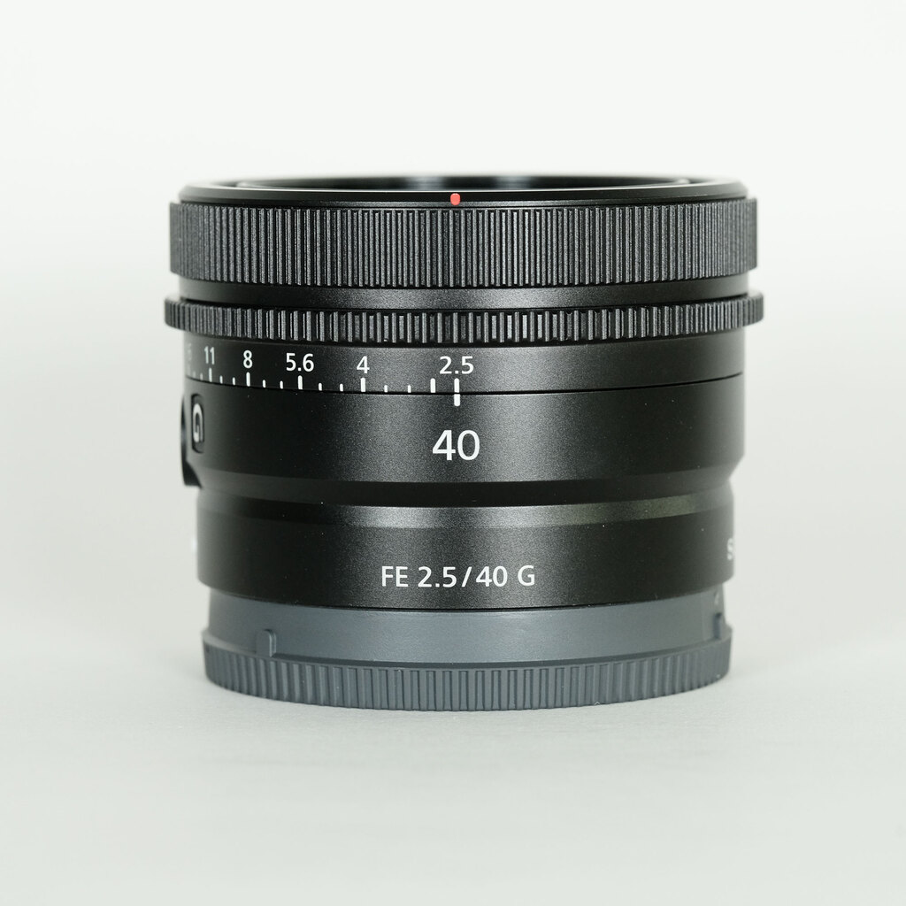 SONY FE 40mm F2.5 G SEL40F25G 新品未使用品 Sony FE 40mm f/2.5 G Lens SEL40F25G B&H Photo Video