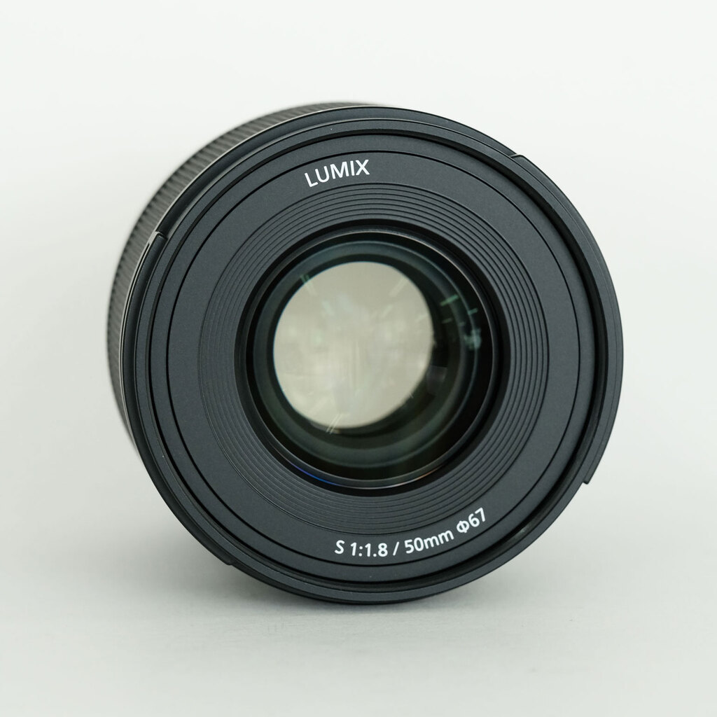 Panasonic LUMIX S 50mm F1.8 Panasonic LUMIX S 50mm F1.8