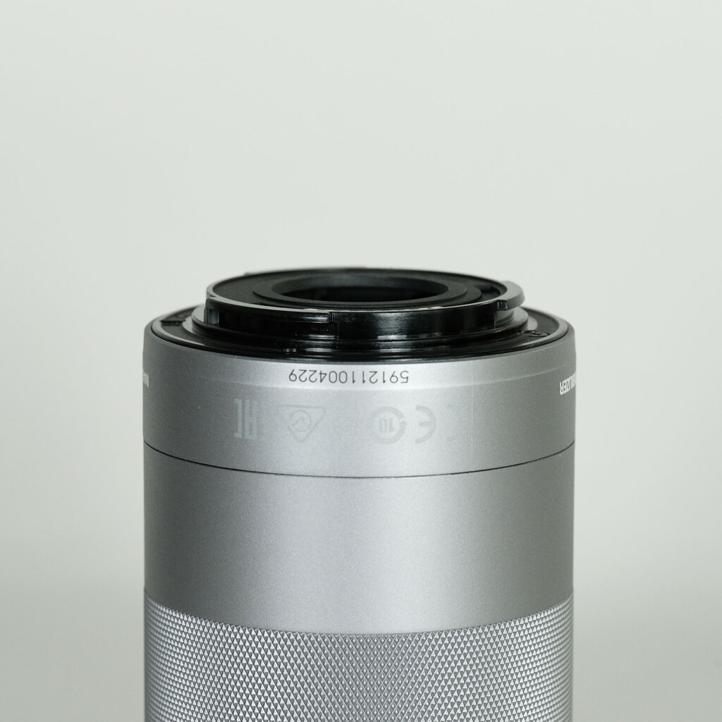 Canon EF-M55-200mm F4.5-6.3 IS STM シルバー Canon EF-M55-200mm F4.5-6.3 IS STM シルバー