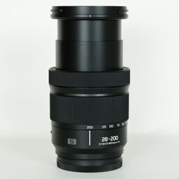 Panasonic LUMIX S 28-200mm F4-7.1 MACRO O.I.S. Panasonic LUMIX S 28-200mm F4-7.1 MACRO O.I.S.