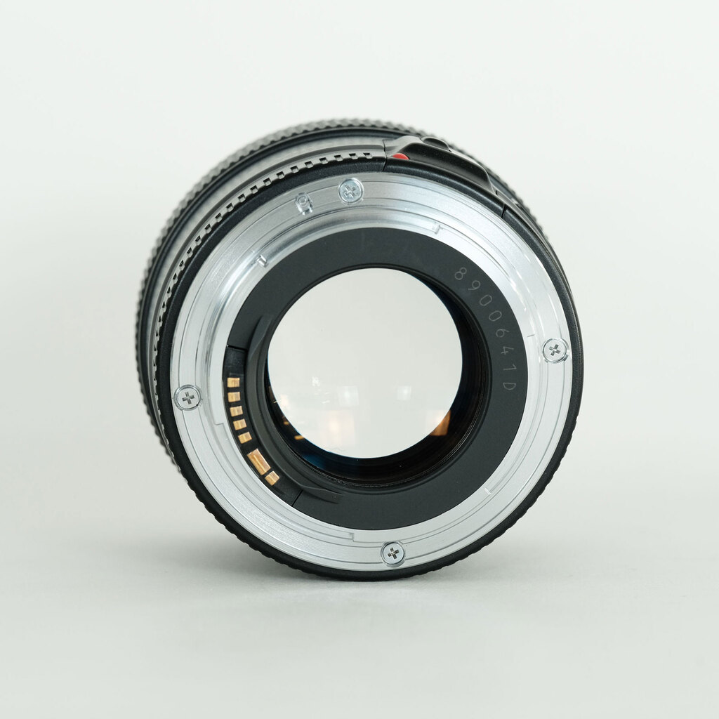Canon EF85mm F1.8 USM Canon EF85mm F1.8 USM