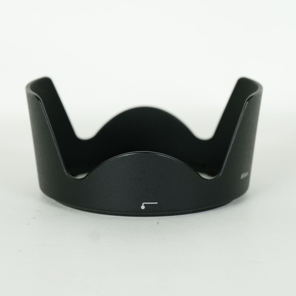 Nikon AF-S DX NIKKOR 18-200mm F3.5-5.6G ED VR II Nikon AF-S DX NIKKOR 18-200mm F3.5-5.6G ED VR II